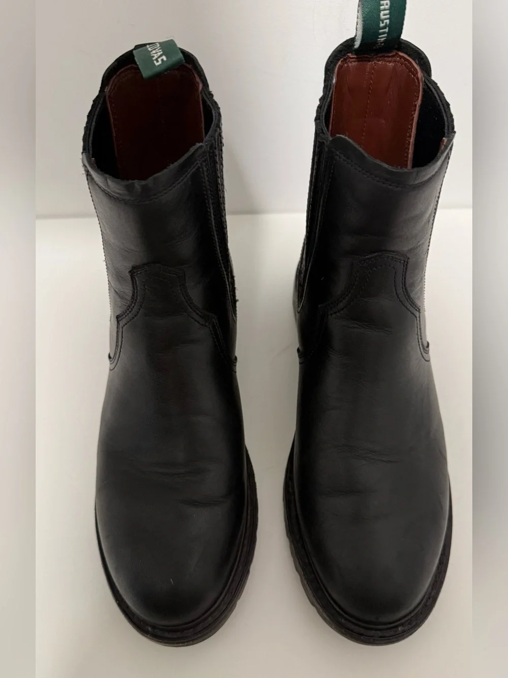 Tecovas The Rugged Chelsea midnight cowhide